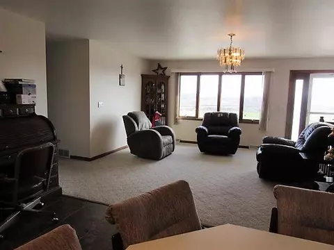 27819 Macomber Rd, Cascade, IA 52033 photo 7