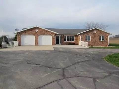 27819 Macomber Rd, Cascade, IA 52033 photo 1