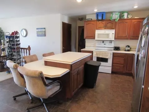 27819 Macomber Rd, Cascade, IA 52033 photo 6