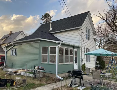 609 E Main St, Decorah, IA 52101 photo 12