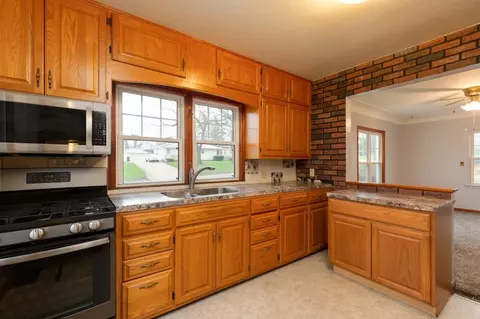 430 S Hackett, Waterloo, IA 50701 photo 4
