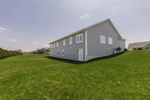 1966 Red Tail Dr, Waterloo, IA 50701 photo 29