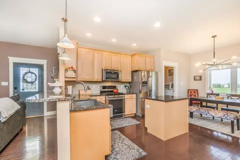 1966 Red Tail Dr, Waterloo, IA 50701 photo 10