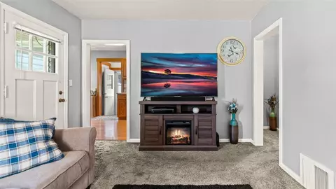 1180 Cornwall, Waterloo, IA 50702 photo 6