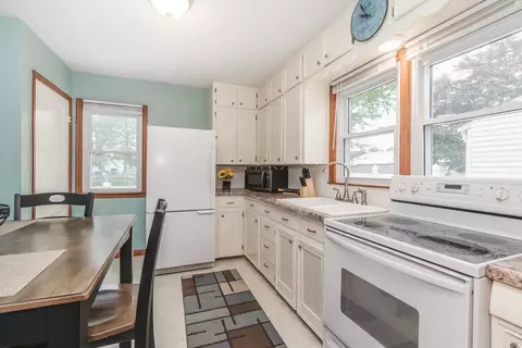 1106 E Mitchell Ave, Waterloo, IA 50702 photo 5