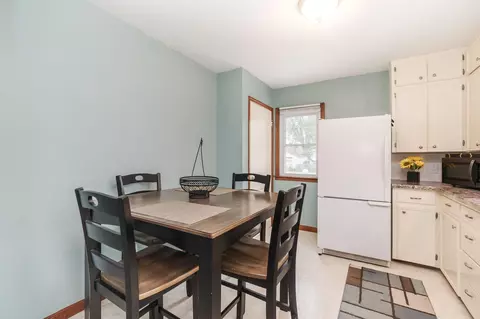 1106 E Mitchell Ave, Waterloo, IA 50702 photo 6