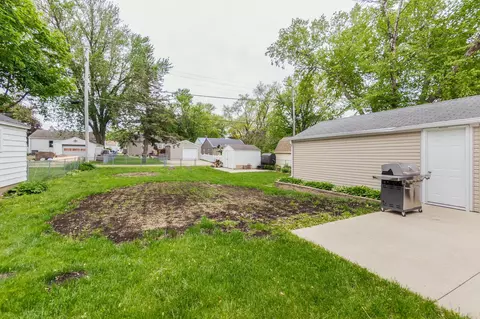 1106 E Mitchell Ave, Waterloo, IA 50702 photo 14