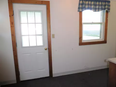 125 E 3rd St, Cresco, IA 52136 photo 17