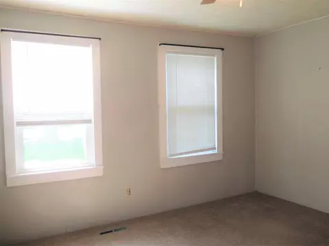 125 E 3rd St, Cresco, IA 52136 photo 14