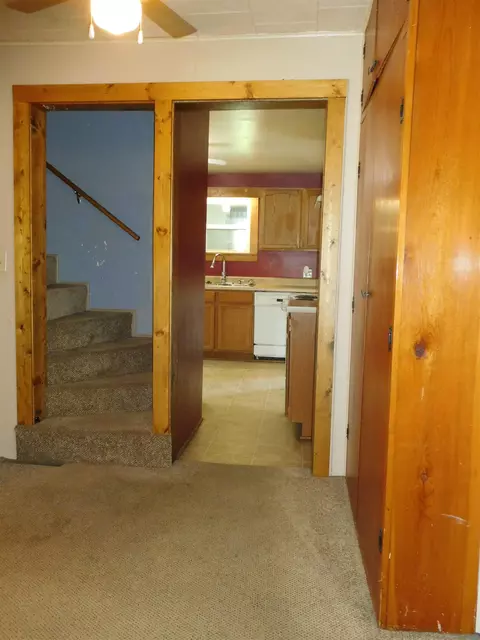 125 E 3rd St, Cresco, IA 52136 photo 19