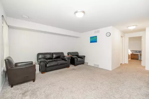 3840 Jay Ln, Waterloo, IA 50701 photo 13