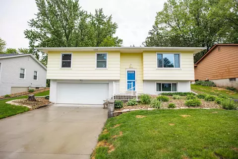 223 Westbourne Rd, Waterloo, IA 50701 photo 3
