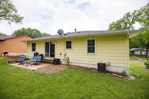 223 Westbourne Rd, Waterloo, IA 50701 photo 27