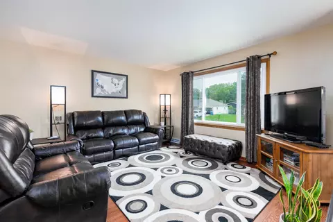223 Westbourne Rd, Waterloo, IA 50701 photo 5