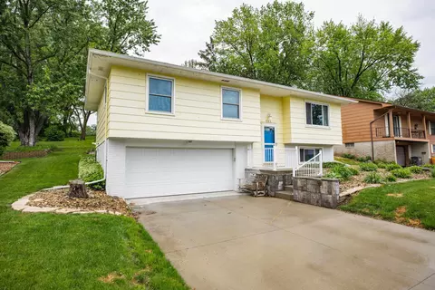 223 Westbourne Rd, Waterloo, IA 50701 photo 4