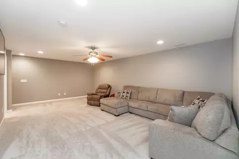 710 Grindstone Cir, Waterloo, IA 50702 photo 20