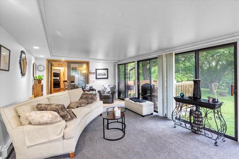 235 Letsch Rd, Waterloo, IA 50701 photo 9