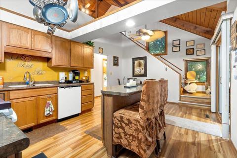 235 Letsch Rd, Waterloo, IA 50701 photo 5