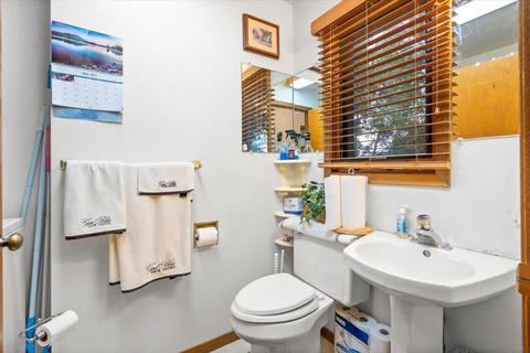 235 Letsch Rd, Waterloo, IA 50701 photo 10