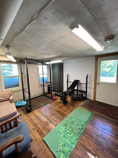 910 Maple Ave, Decorah, IA 52101 photo 25