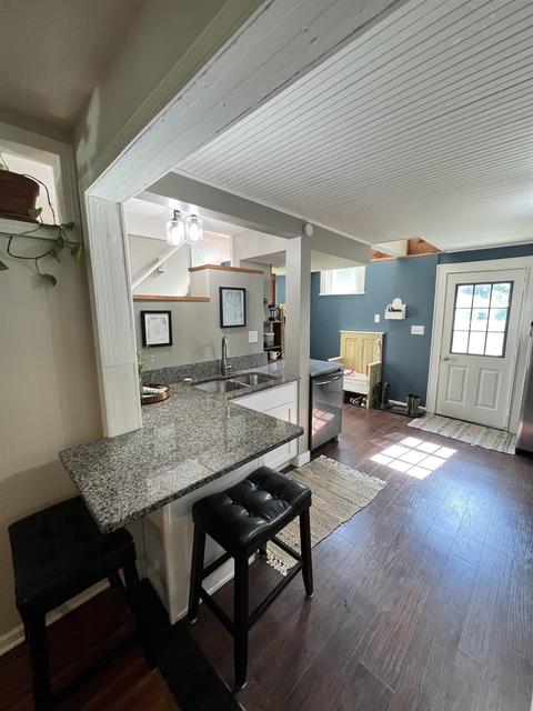 910 Maple Ave, Decorah, IA 52101 photo 7