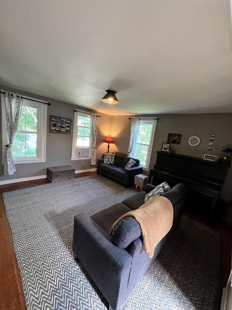 910 Maple Ave, Decorah, IA 52101 photo 10
