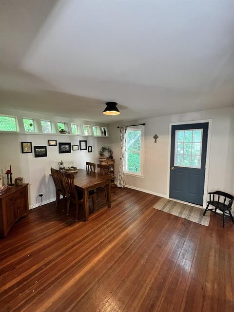 910 Maple Ave, Decorah, IA 52101 photo 3