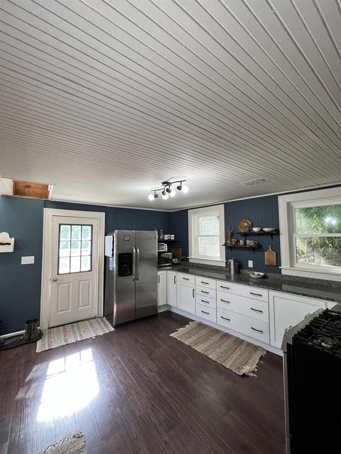 910 Maple Ave, Decorah, IA 52101 photo 5