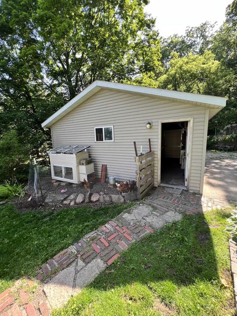 910 Maple Ave, Decorah, IA 52101 photo 29