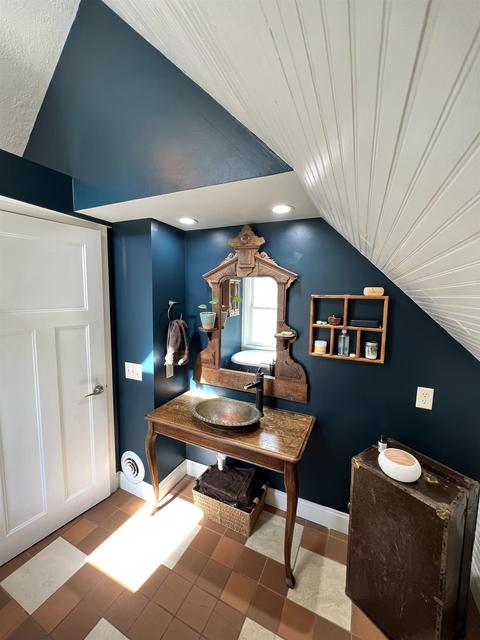 910 Maple Ave, Decorah, IA 52101 photo 19