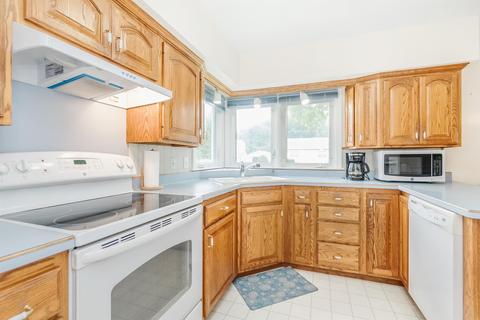 325 Ivanhoe, Waterloo, IA 50701 photo 10