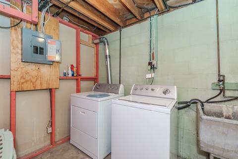 325 Ivanhoe, Waterloo, IA 50701 photo 22