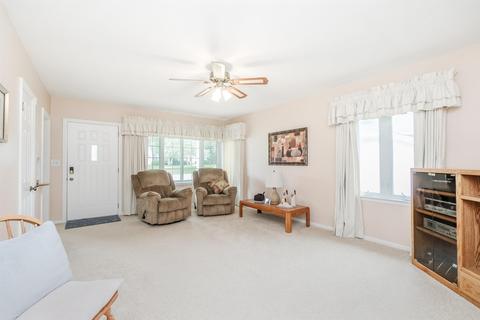 325 Ivanhoe, Waterloo, IA 50701 photo 3