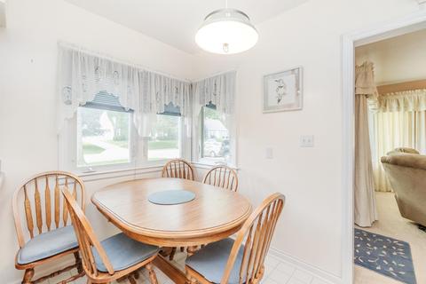 325 Ivanhoe, Waterloo, IA 50701 photo 7