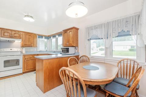 325 Ivanhoe, Waterloo, IA 50701 photo 6
