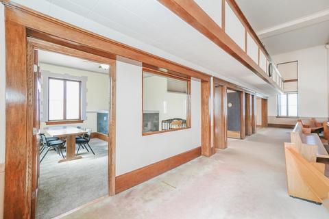 300 E 2nd St, Sumner, IA 50674 photo 4