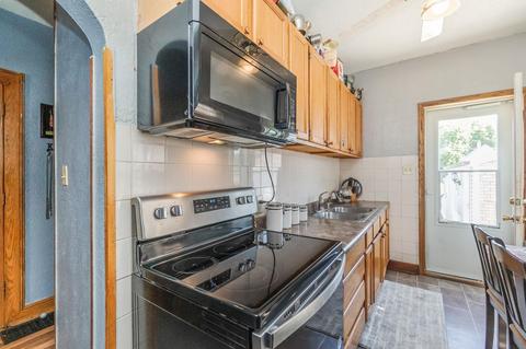 819 Bertch Ave, Waterloo, IA 50702 photo 4