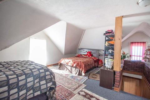 819 Bertch Ave, Waterloo, IA 50702 photo 11