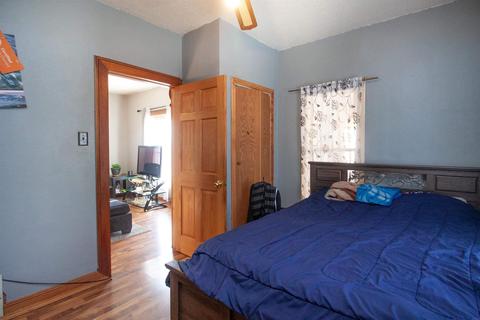 819 Bertch Ave, Waterloo, IA 50702 photo 9