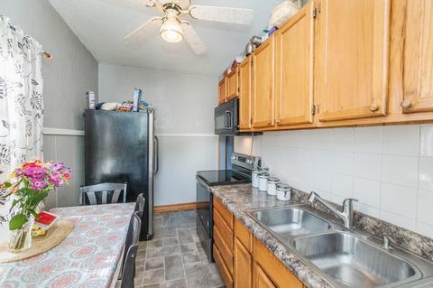 819 Bertch Ave, Waterloo, IA 50702 photo 5