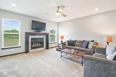 4432 Charm Dr, Waterloo, IA 50701 photo 3