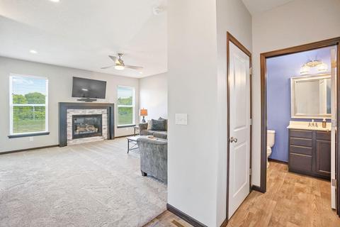 4432 Charm Dr, Waterloo, IA 50701 photo 5