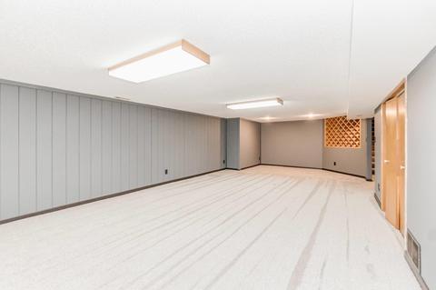 2005 W 12th St, Cedar Falls, IA 50613 photo 21