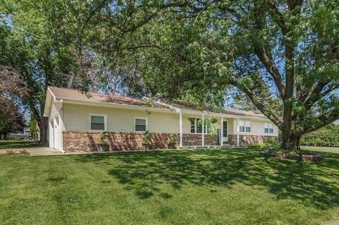 2005 W 12th St, Cedar Falls, IA 50613 photo 1