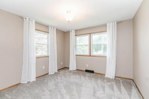 2005 W 12th St, Cedar Falls, IA 50613 photo 16