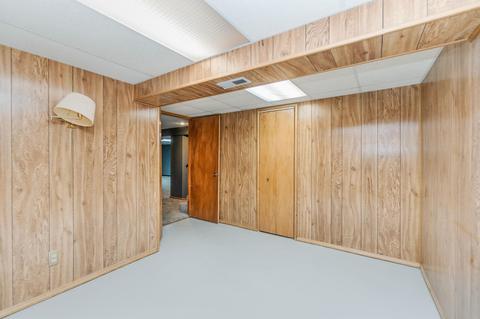 2005 W 12th St, Cedar Falls, IA 50613 photo 23