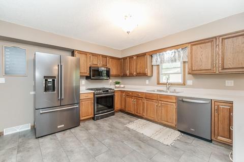 2005 W 12th St, Cedar Falls, IA 50613 photo 7