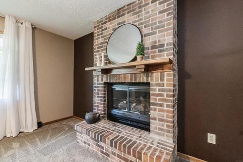 2005 W 12th St, Cedar Falls, IA 50613 photo 4