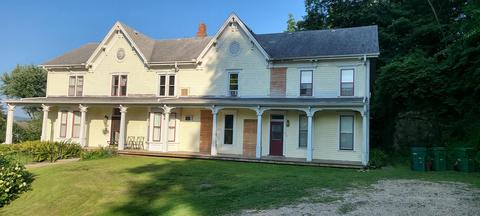 327 Kinney St, Mcgregor, IA 52157 photo 1