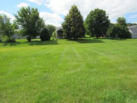 106 5th Ave Ct, Coggon, IA 52218